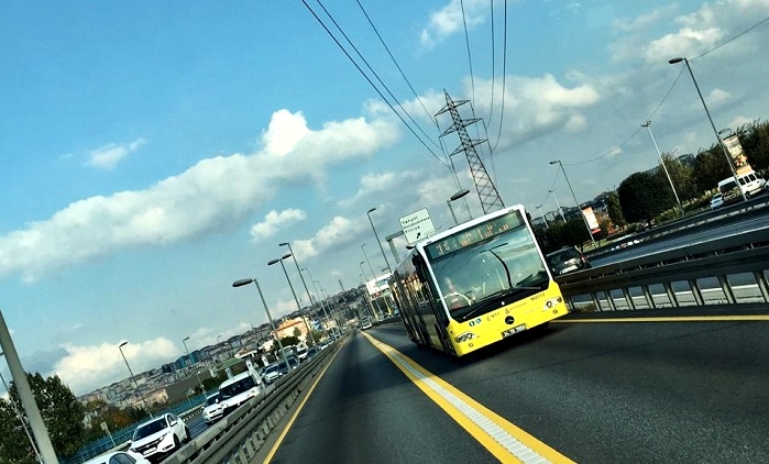 Metrobüs İstasyonları Değişiyor: İBB'nin 120 Günlük Yenileme Planı Nedir?