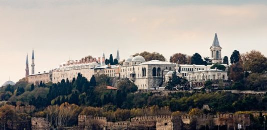 Topkapı Sarayı Gece Ziyaretlerine Açıldı