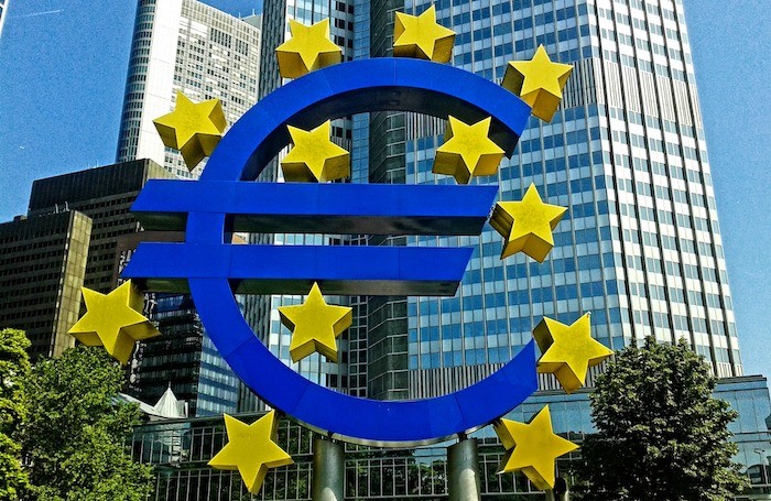 Euro'ya geçiş sürecini tamamladı