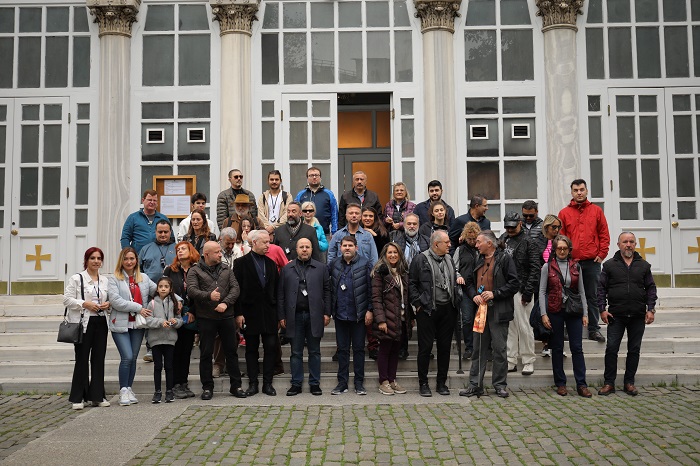 Turizmciler, saldırının yaşandığı İstiklal Caddesi'ni ziyaret etti