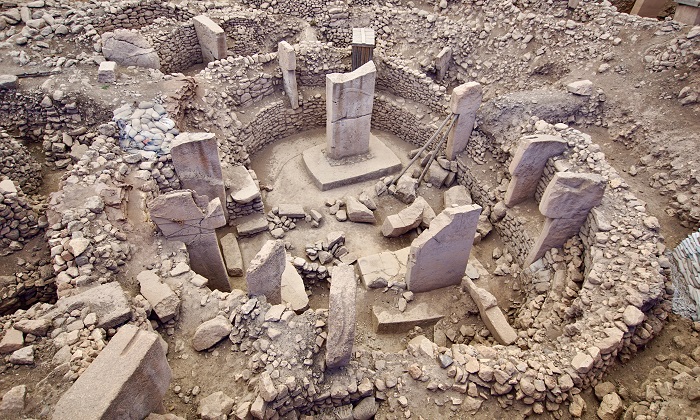 DOSYA HABER: Göbeklitepe'nin Binlerce Yıllık Bulguları Tarih Yazımını Nasıl Değiştiriyor?