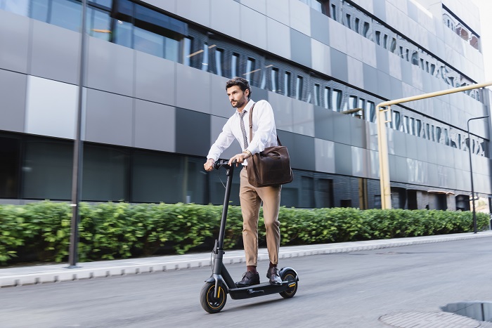 Paris Kiralık E-Scooter Kullanımını Yasakladı.