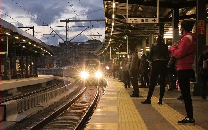 Marmaray'da intihar