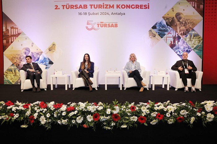  Özel Oytun Türkoğlu, yapay zekanın turizm sektöründe önemli değişikliklere yol açacağını vurguladı.