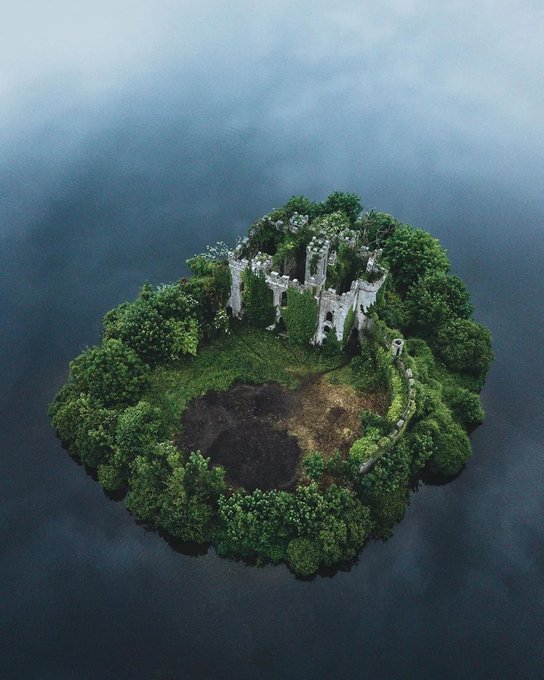 10. Abandoned castle in Ireland