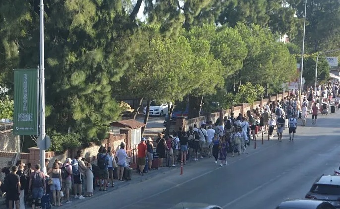 15 Temmuz Tatilinde Ayvalık’tan Midilli’ye Ziyaretçi Akını