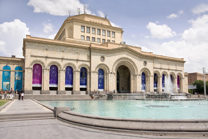 Ermenistan Cumhuriyet Meydanı. Ulusal Tarih Müzesi