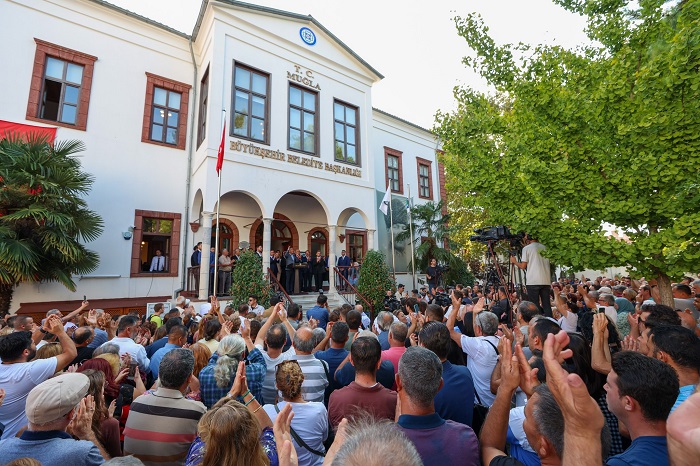 Özgür Özel Açıkladı: CHP Belediyeleri, Turizm Alanlarının %92'sinde Aktif Hizmet Veriyor