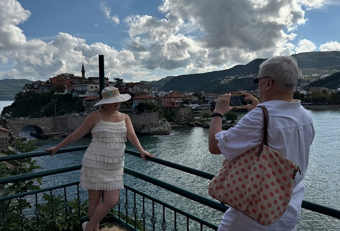 Astoria Grande Kruvaziyeri Soçi'den Amasra'ya 1031 Yolcu Getirdi